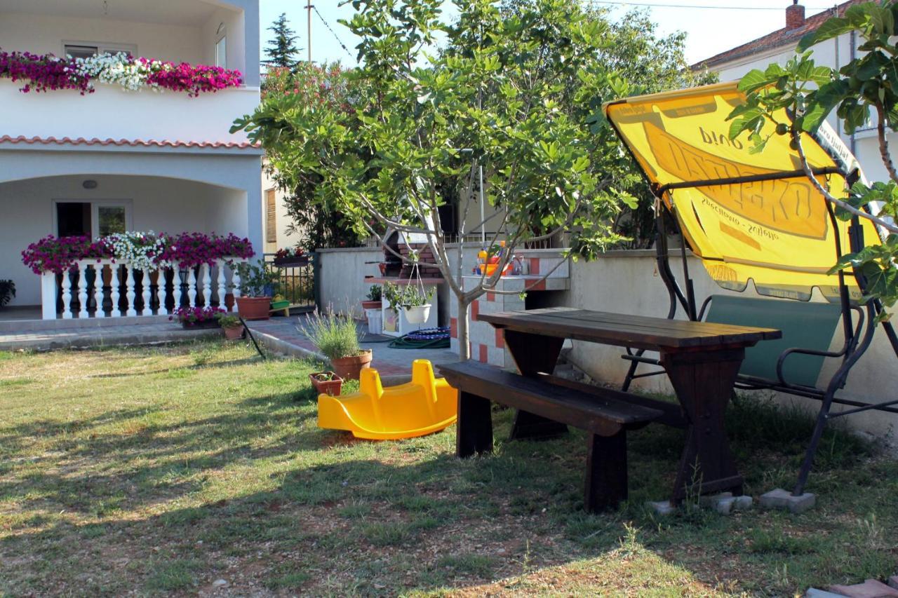 Apartments With A Parking Space Seline, Paklenica - 6603 Starigrad Paklenica Eksteriør billede